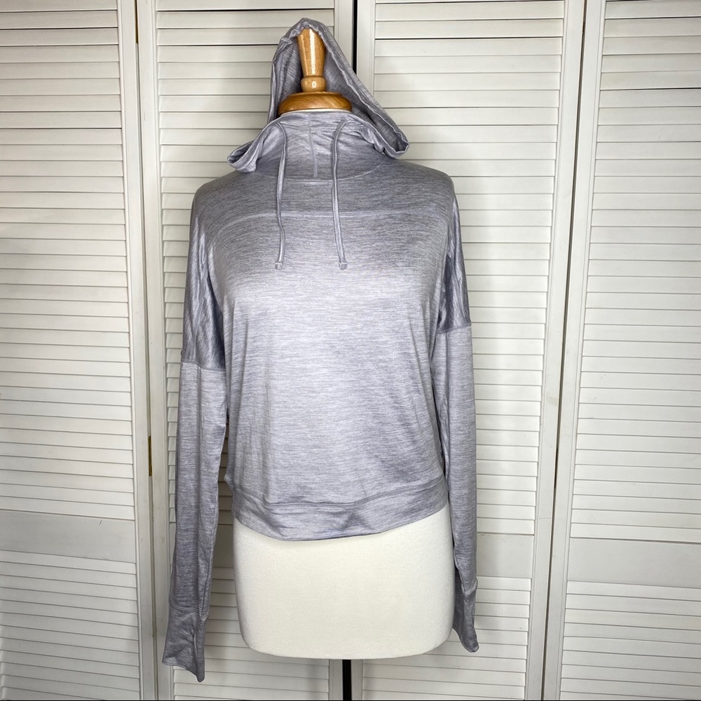 Reebok gray soft long sleeve workout hoodie
